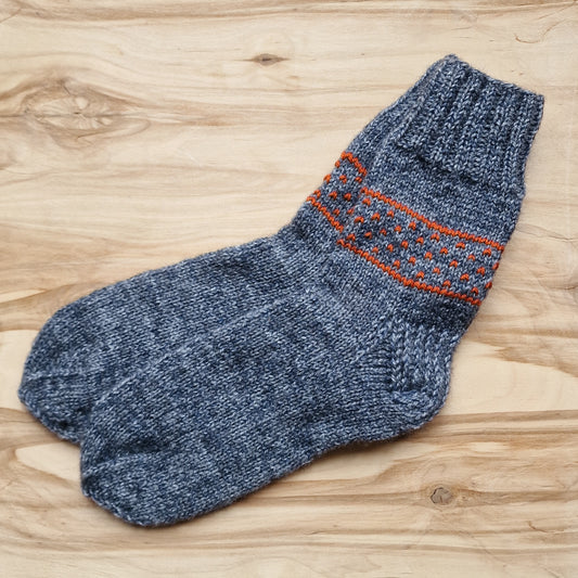 Pelēkas vilnas zeķes vīriešiem 40.-42.izm. (VEZI 6) - www.tiptip.lv 