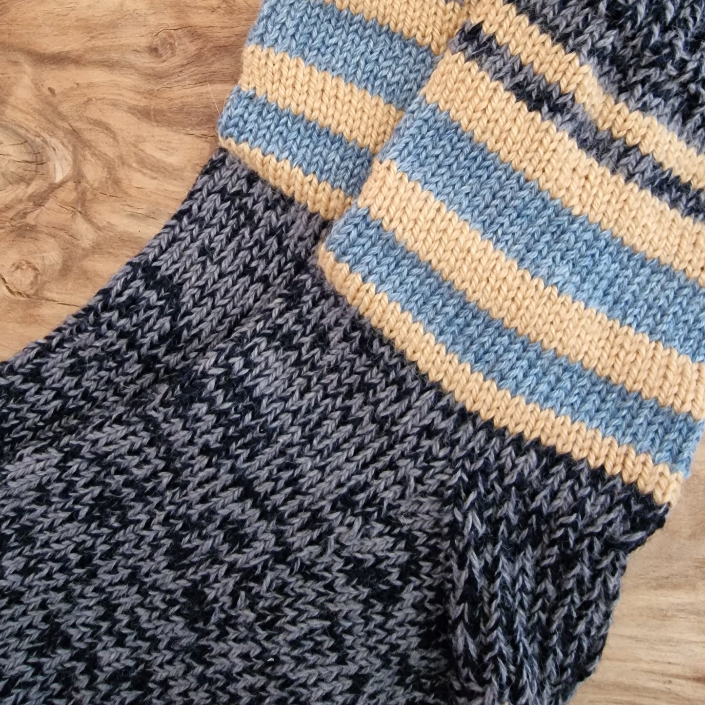 Pelēkmelnas melanža dzijas vilnas zeķes ar strīpām 38.-40.izm. (VEPA 125) - www.tiptip.lv 