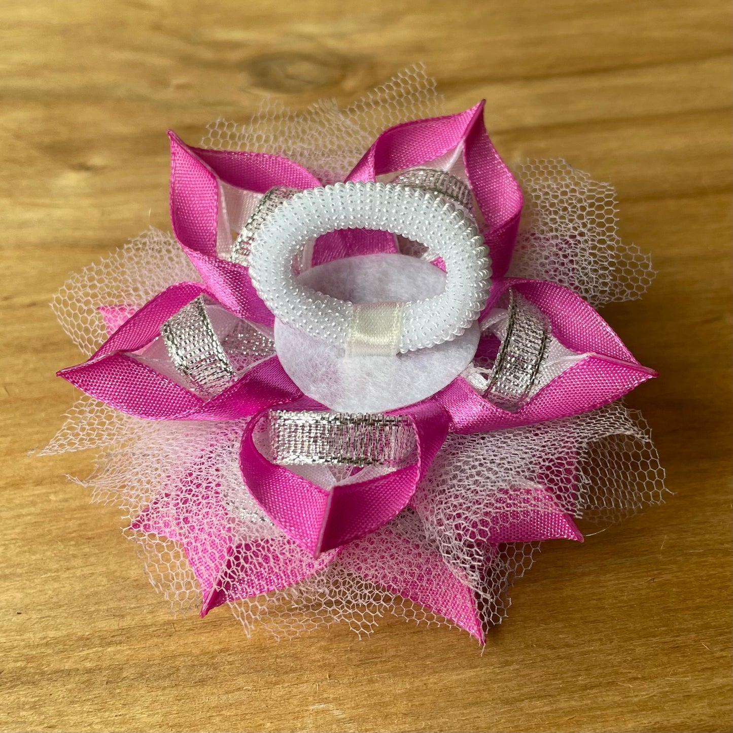 Rozā / balta matu rota zieda formā (IRFI 23) - www.tiptip.lv 