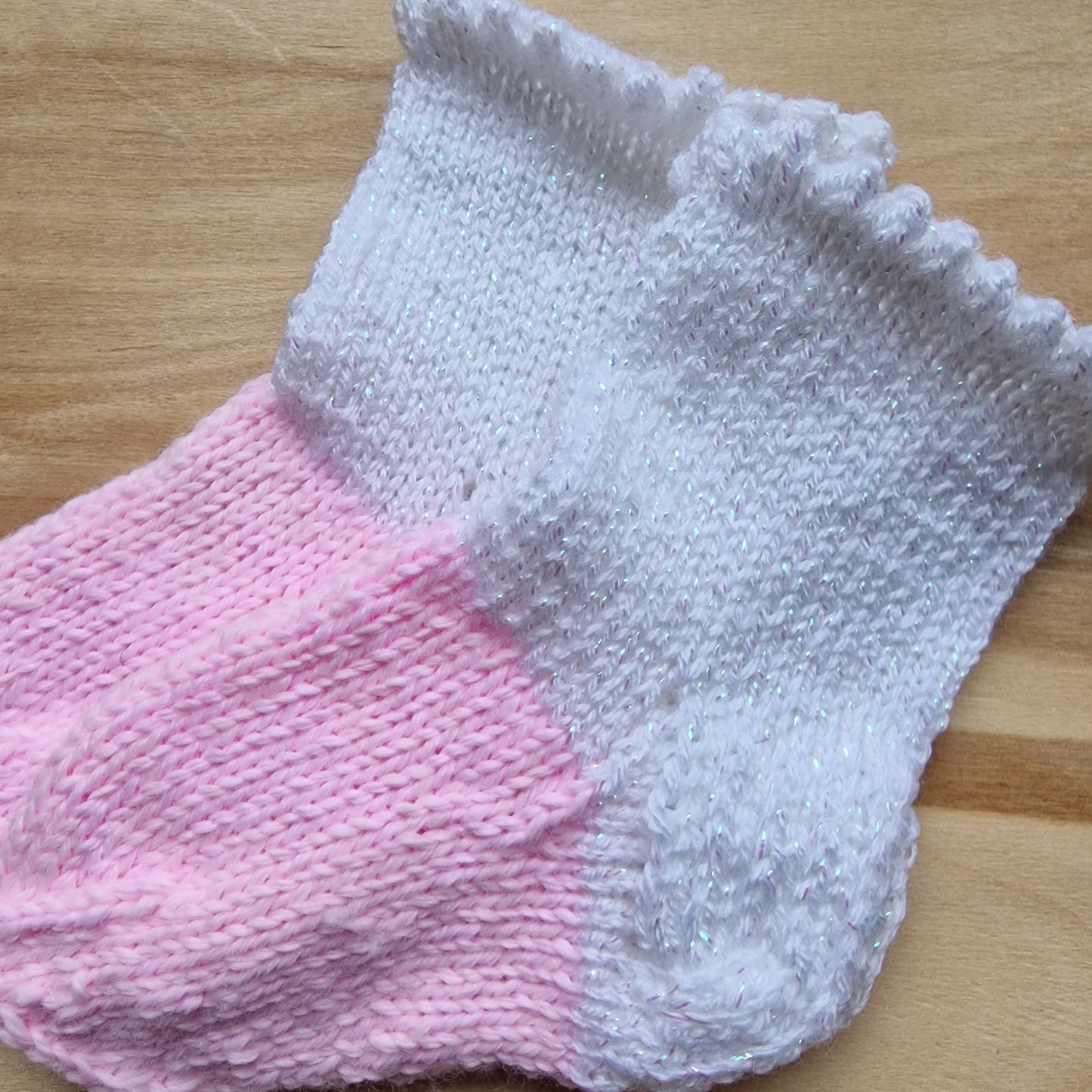 Rozā/baltas vilnas zeķes bērniem/zīdaiņiem 6.-12.mēn. (VEZI 1) - www.tiptip.lv 