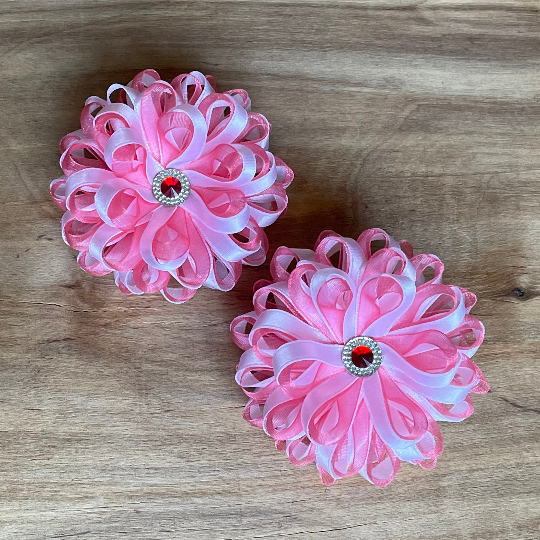 Rozā matu gumija zieda formā (IRFI 46) - www.tiptip.lv 