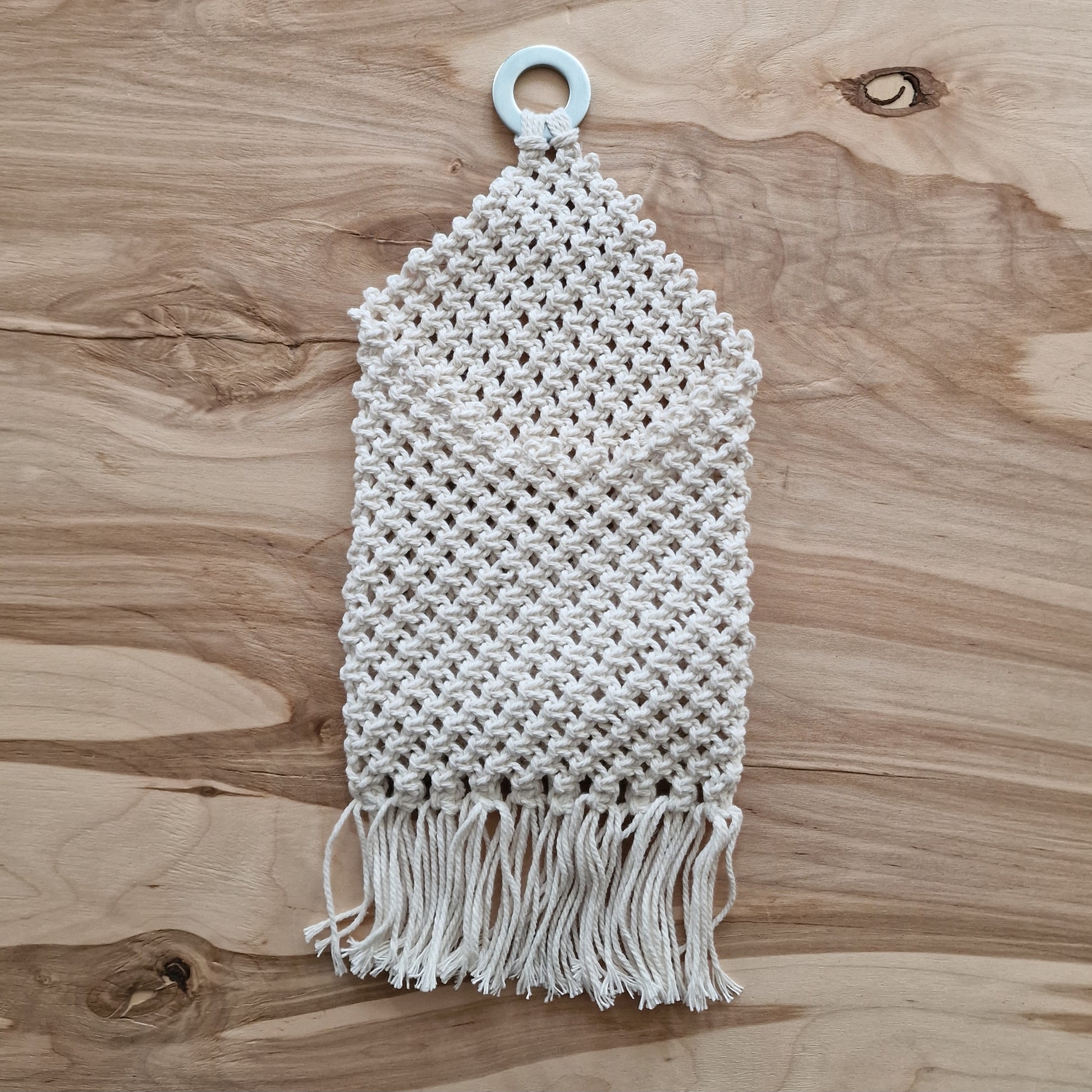 Sīklietu kabatiņa makramē tehnikā (ANBL 2) - www.tiptip.lv 