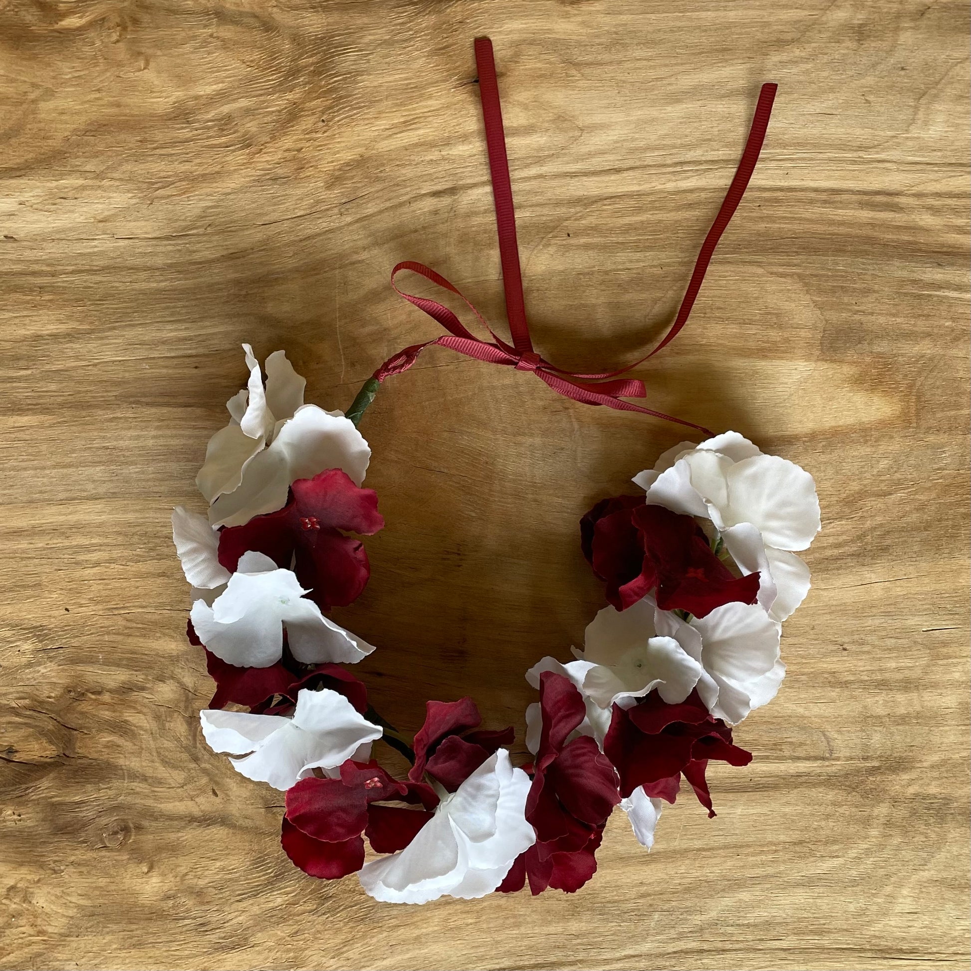 Sarkanbalts mākslīgo ziedu pusvainadziņš - stīpiņa (AIPU 59) - www.tiptip.lv 