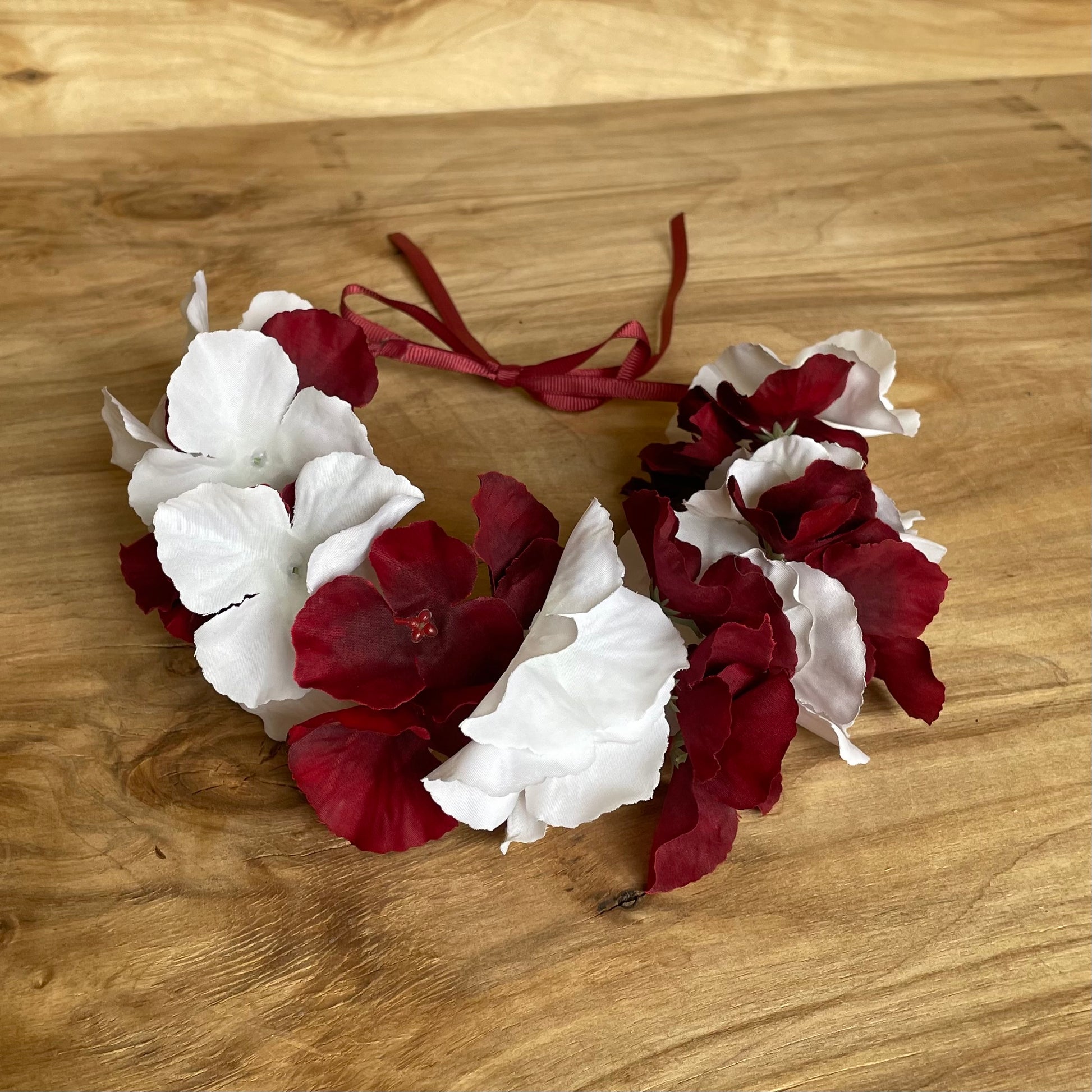 Sarkanbalts mākslīgo ziedu pusvainadziņš - stīpiņa (AIPU 59) - www.tiptip.lv 