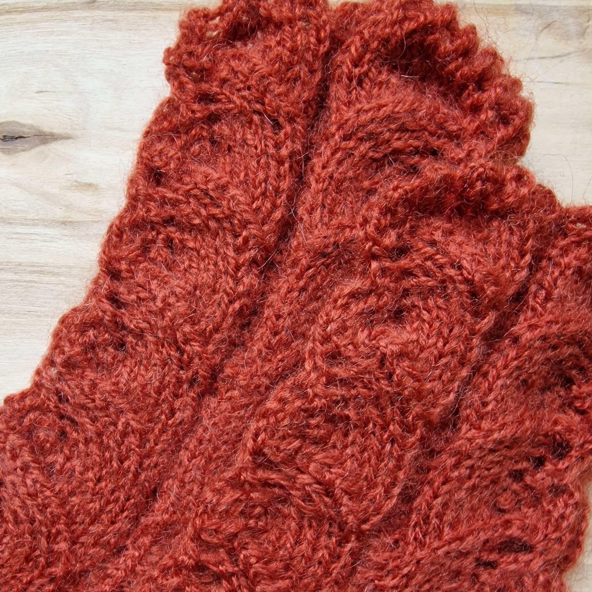 Sarkanbrūnas vilnas zeķes 38.-40.izm. (LIGR 5) - www.tiptip.lv 