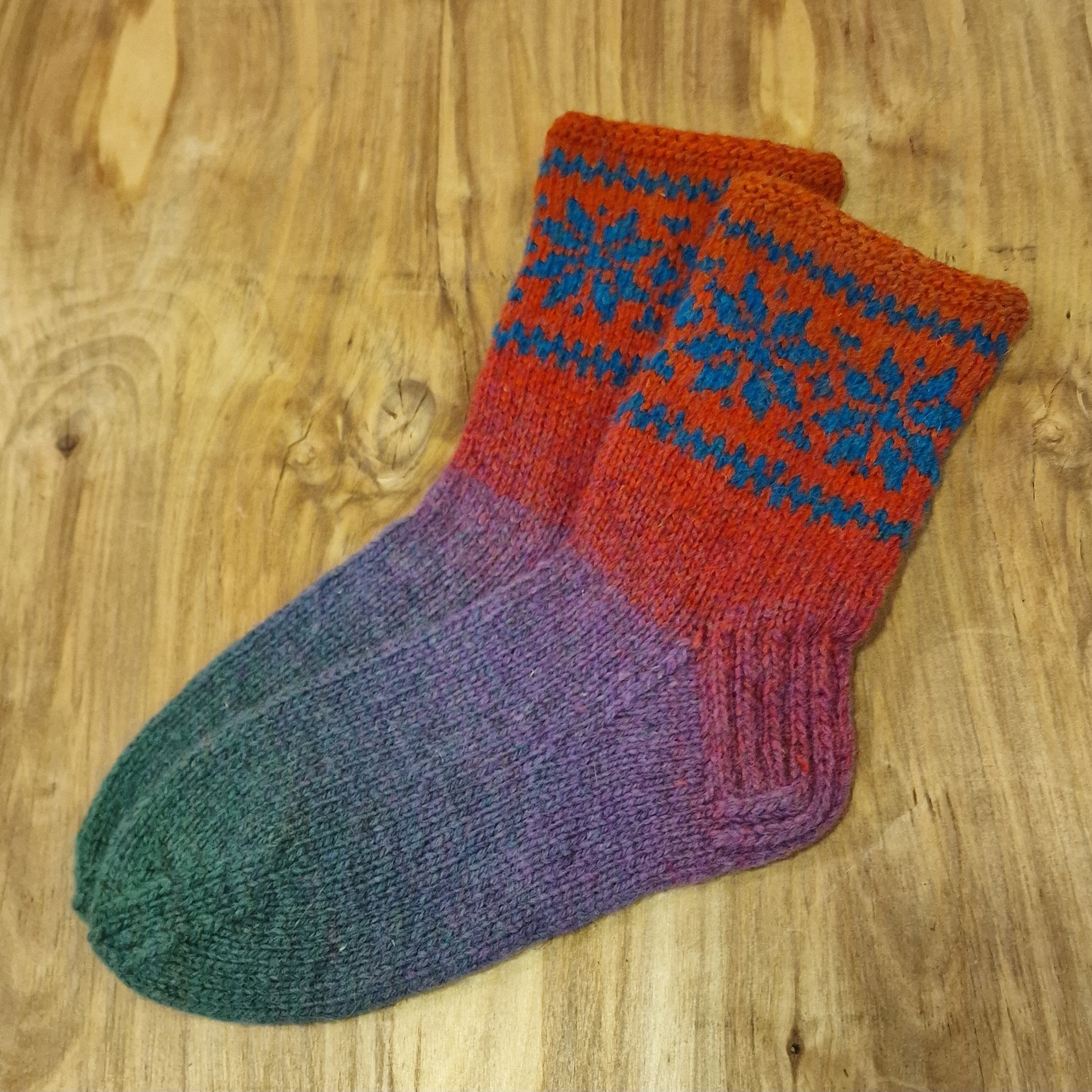 Siltās zeķes 39.-41.izm. dažādu krāsu ar zilu auseklīšu valnīti (RABE 34) - www.tiptip.lv 