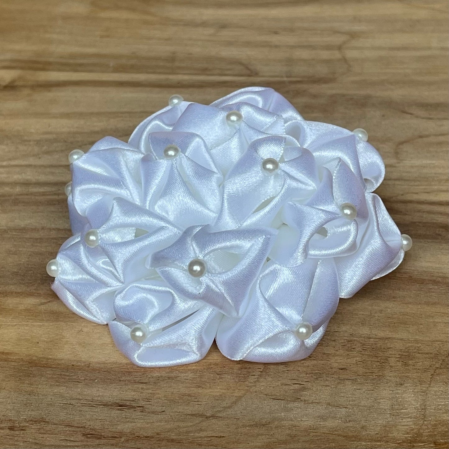 Sniegbalta matu rota ar pērlītēm (IRFI 4) - www.tiptip.lv 