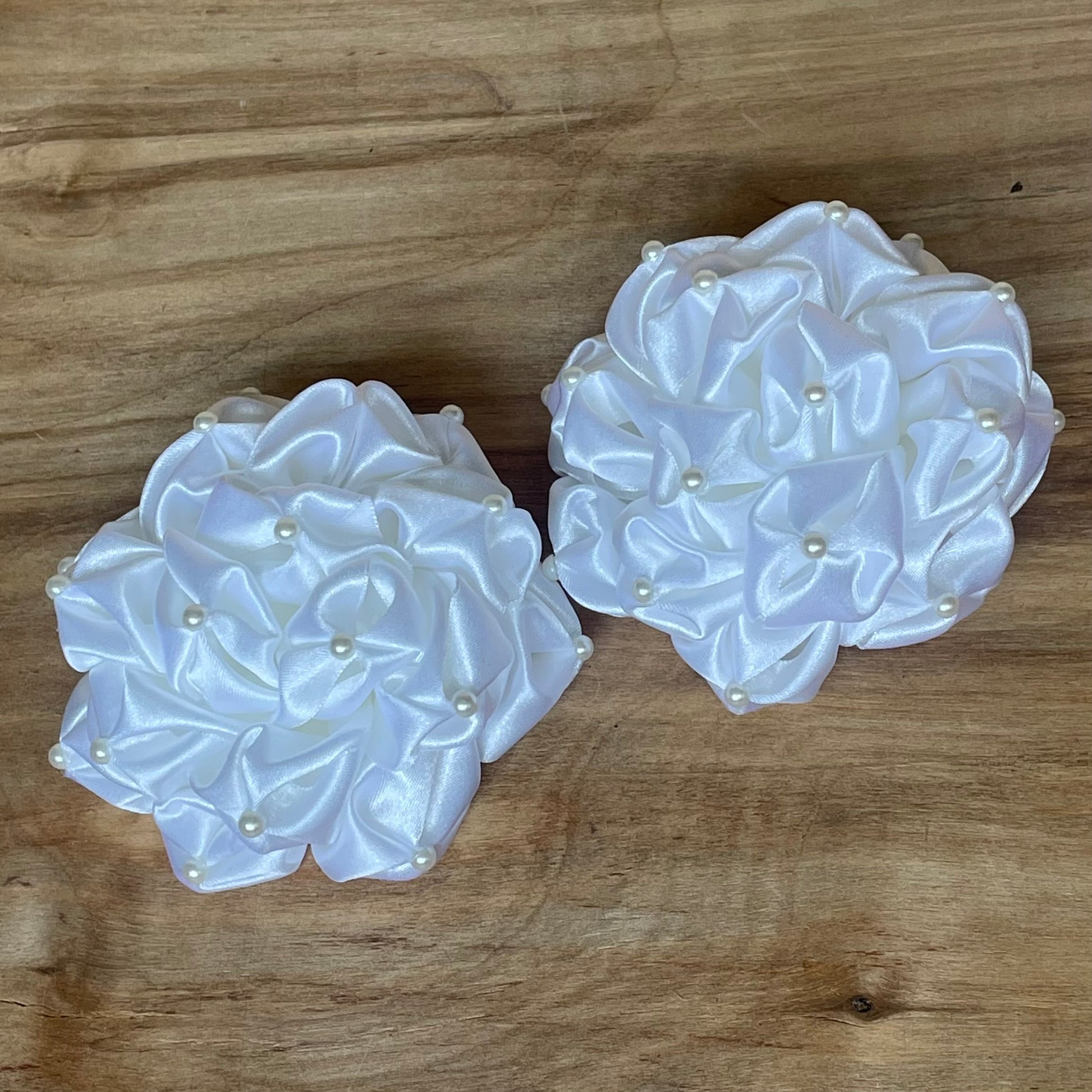 Sniegbalta matu rota ar pērlītēm (IRFI 4) - www.tiptip.lv 