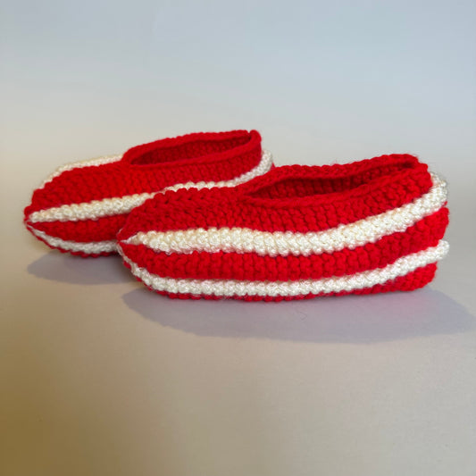 Spilgti sarkanas un baltas mājas čībiņas 33.-35.izm. (INBE 39) - www.tiptip.lv 