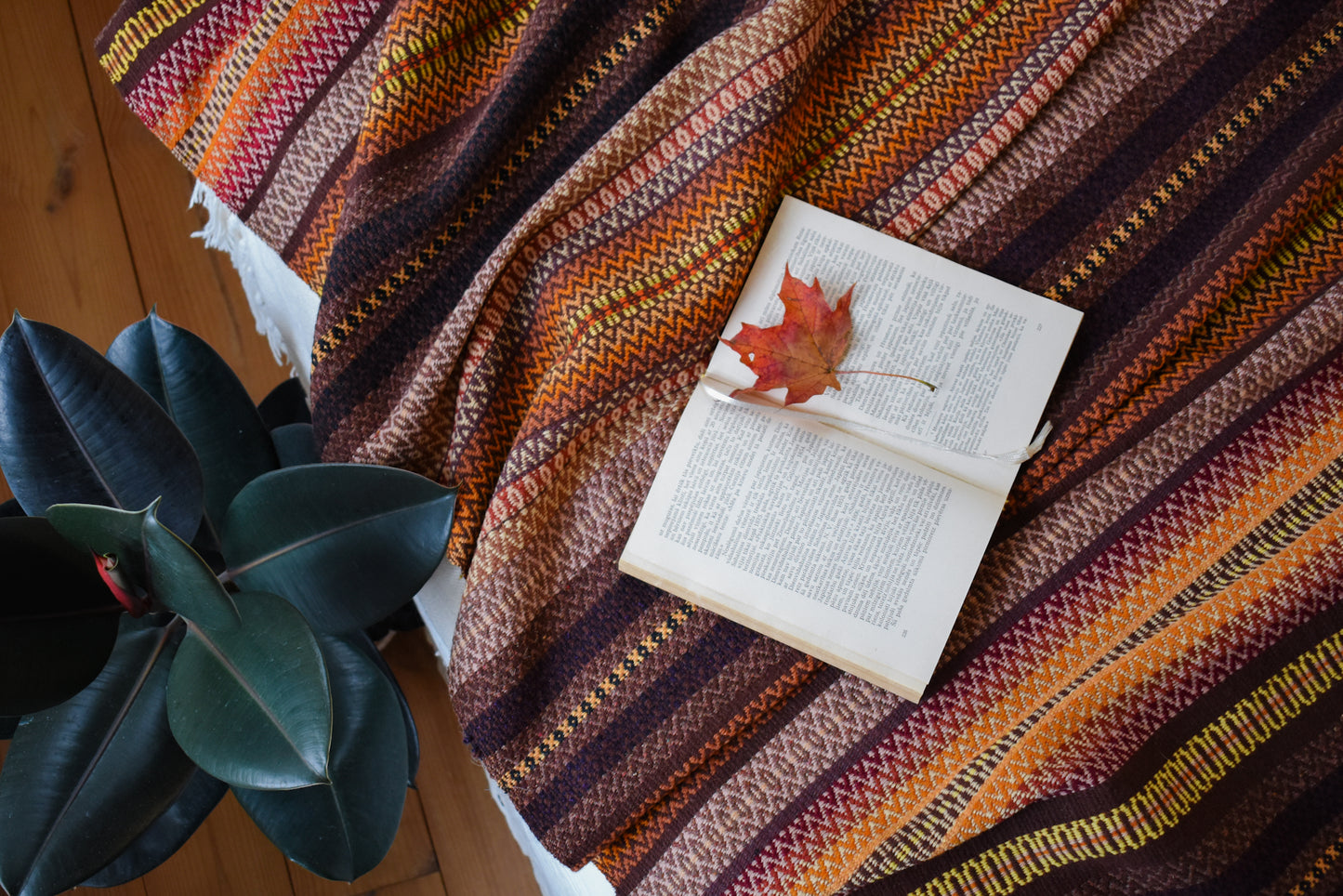 Woven wool blanket / bedspread in autumn colors (DZTO 28)