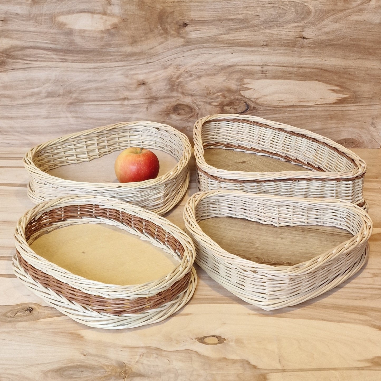 Trijstūra formas paliels servējamais grozs (SALA 144) - www.tiptip.lv 