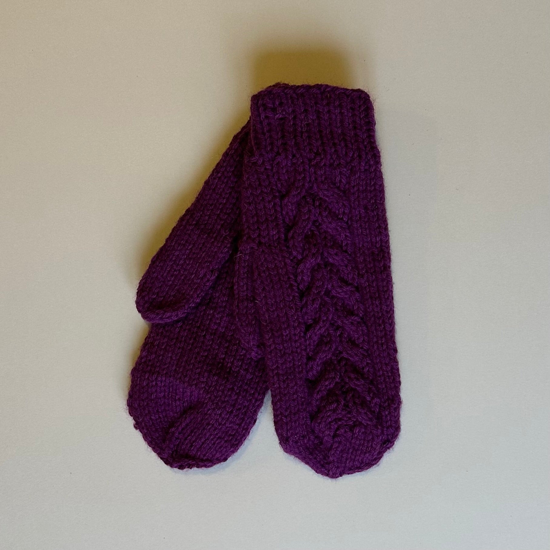 Tumši violeti vilnas dūraiņi (INBE 33) - www.tiptip.lv 