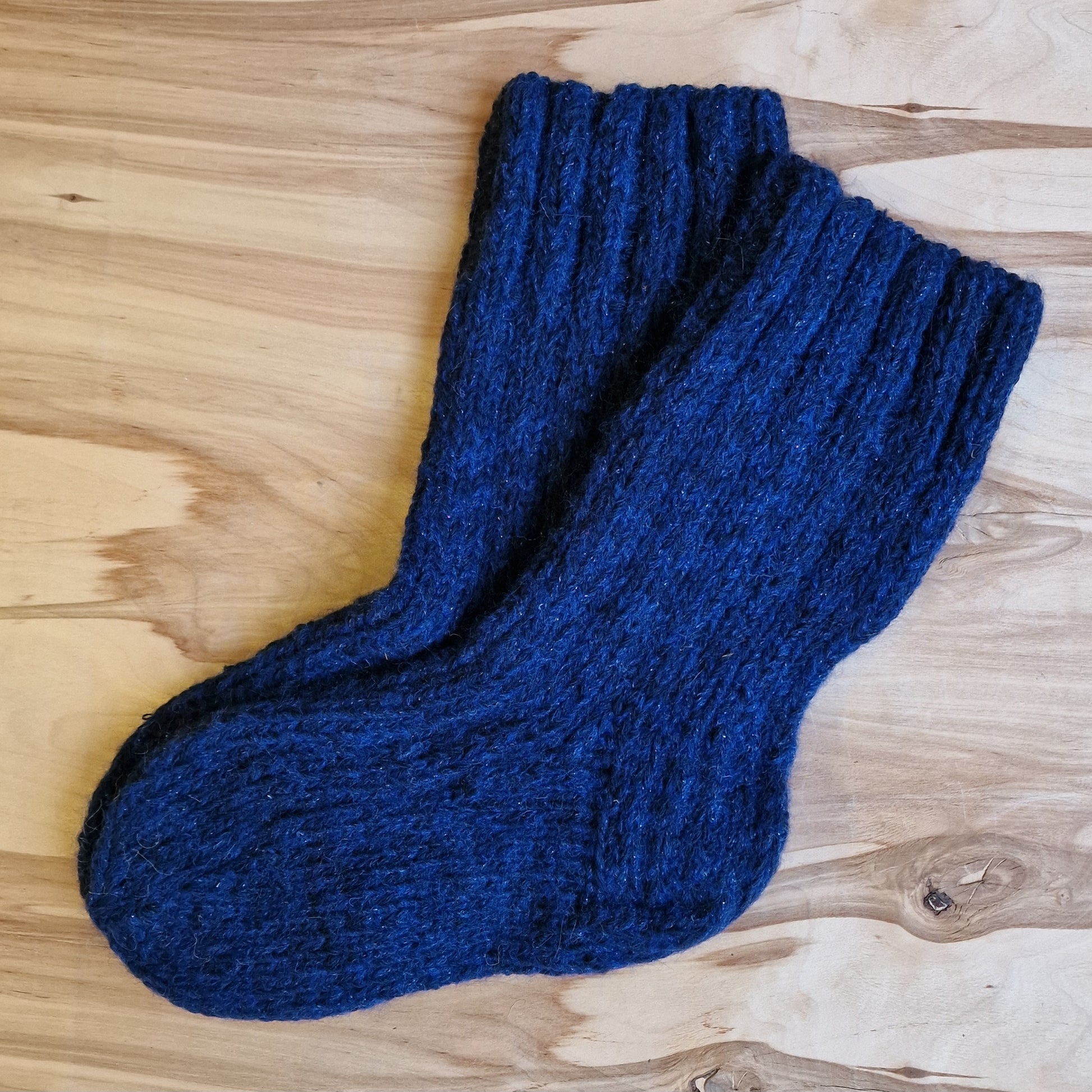 Tumši zilas ar mirdzumu siltās zeķes 37. - 39. izm. (DZTO 67) - www.tiptip.lv 