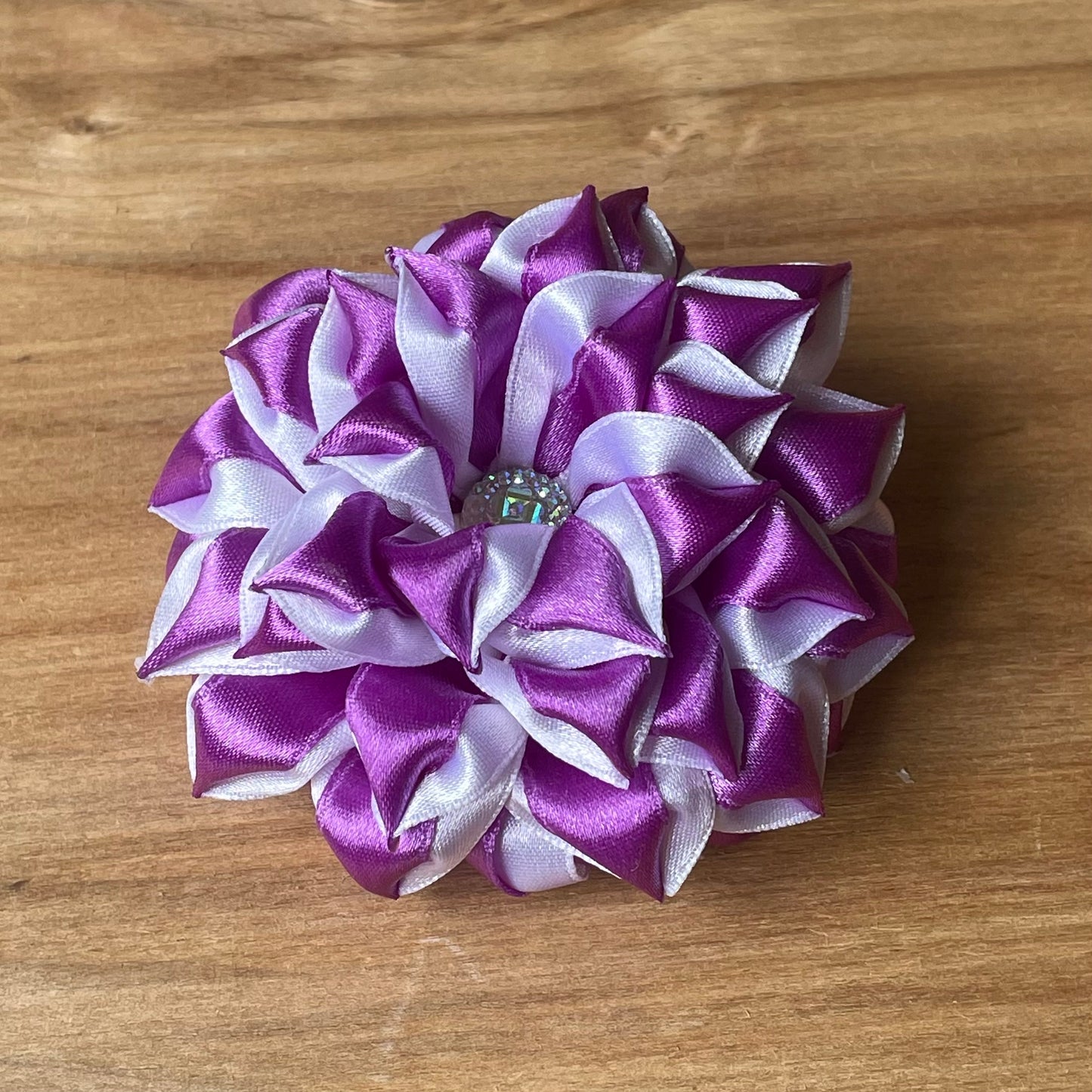 Violetīga matu rota zieda formā (IRFI 15) - www.tiptip.lv 