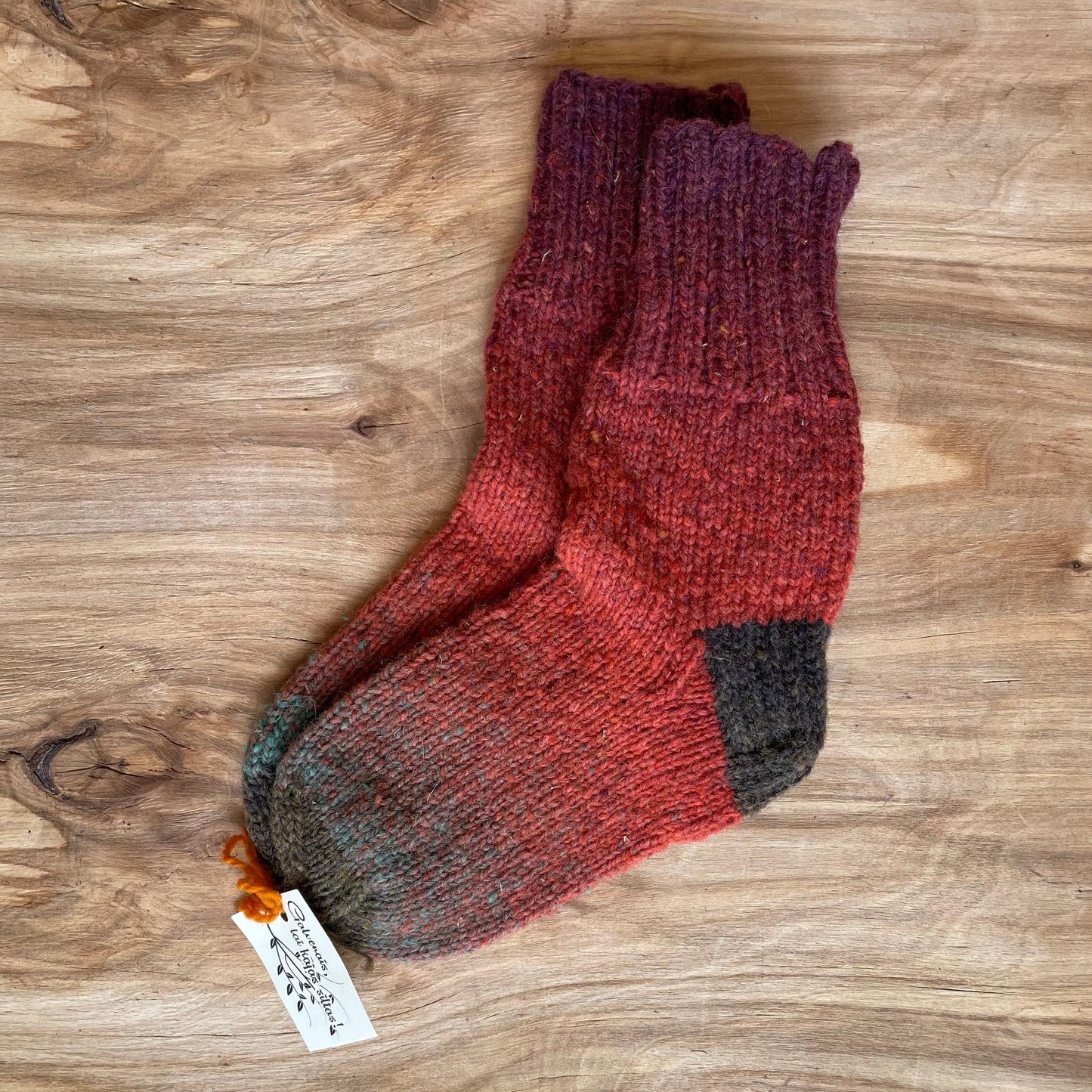 Gradient purplish red wool socks size 35.-37. (IVZE 2)