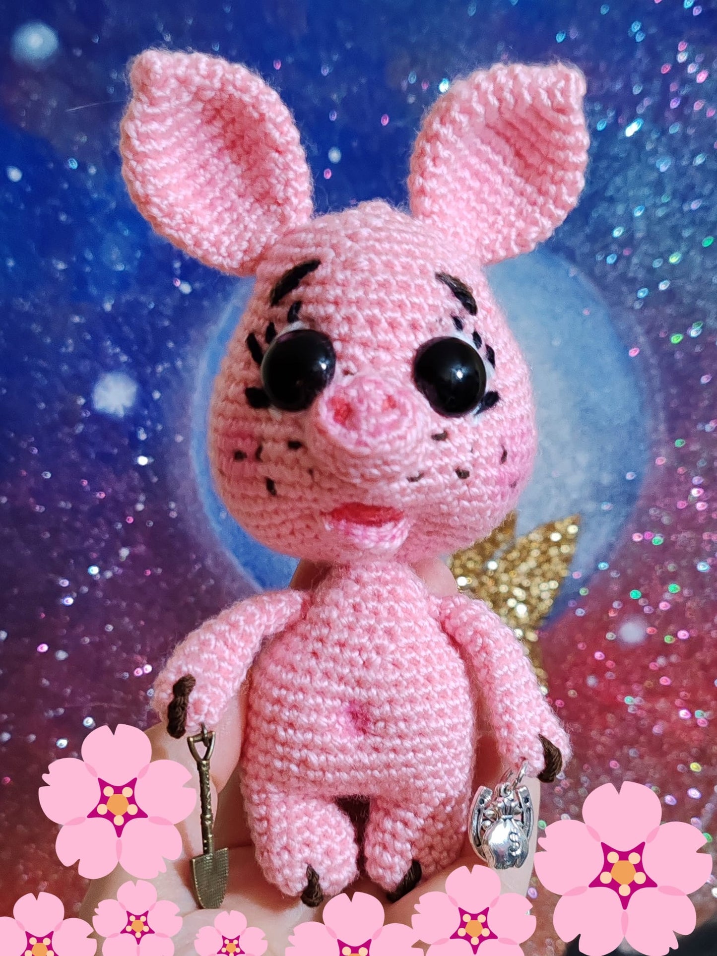 Tamborēta rotaļlieta bērniem/pieaugušajiem Sivēns Fricis (INBA 19)