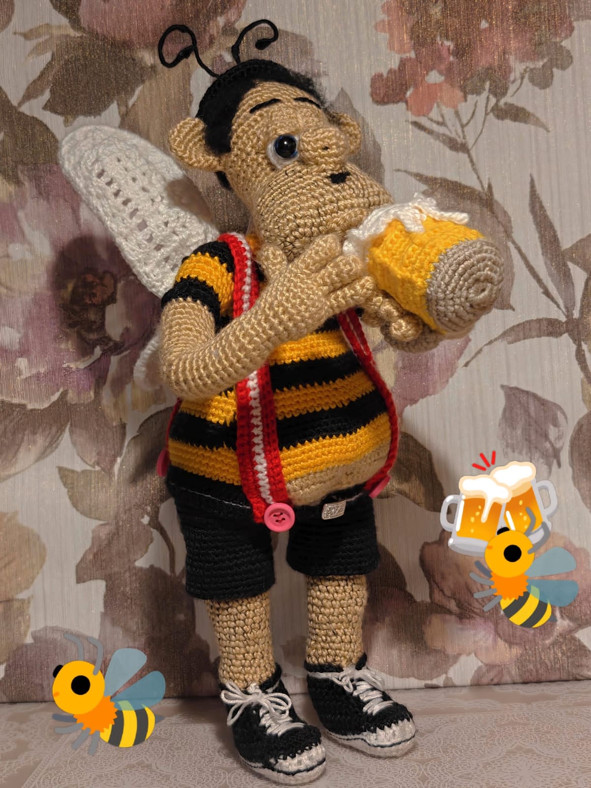 Tamborēta rotaļlieta bērniem/pieaugušajiem "Bišu Janka" (INBA 1)