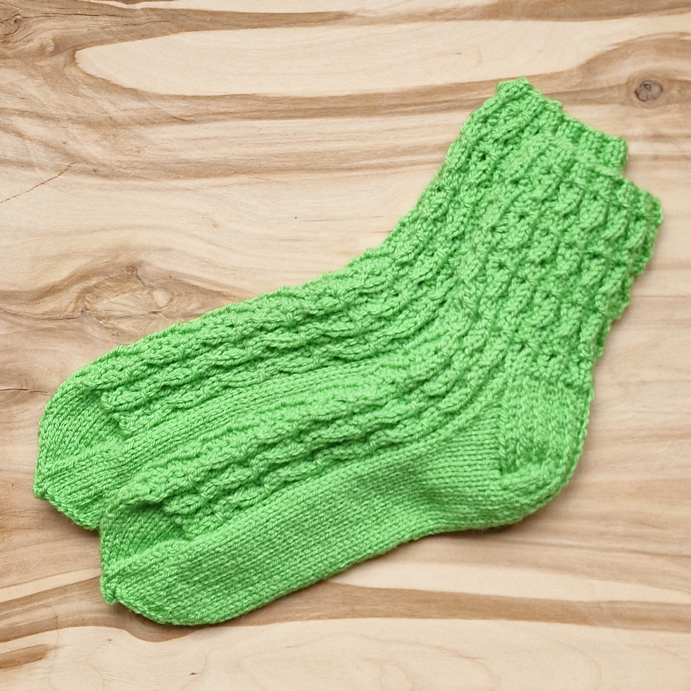 Zaļas mežģīņu vilnas zeķes 37.-39.izm. (VEZI 25) - www.tiptip.lv 