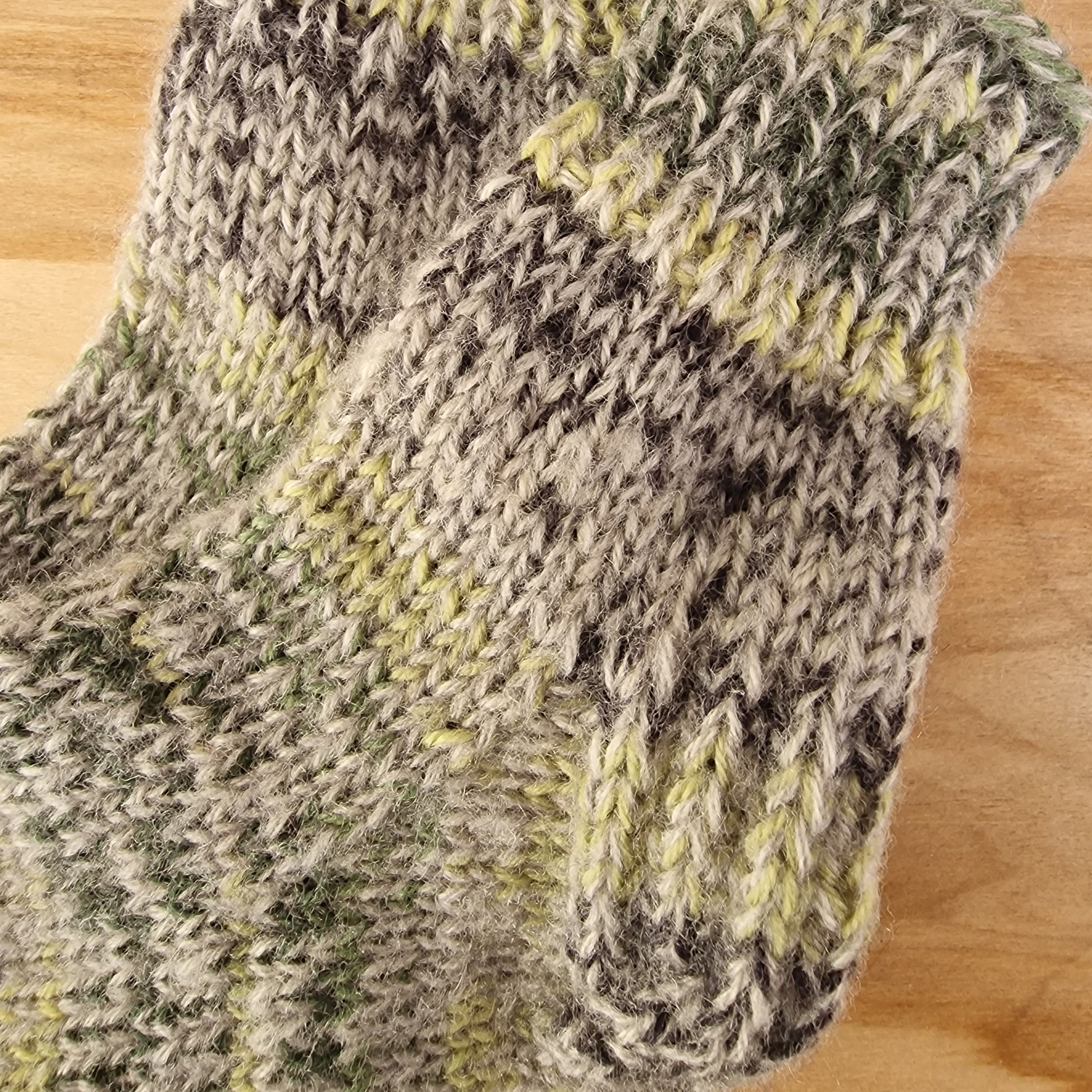 Zaļpelēku toņu bērnu vilnas zeķes 23.-25.izm. (ALMA 170) - www.tiptip.lv 