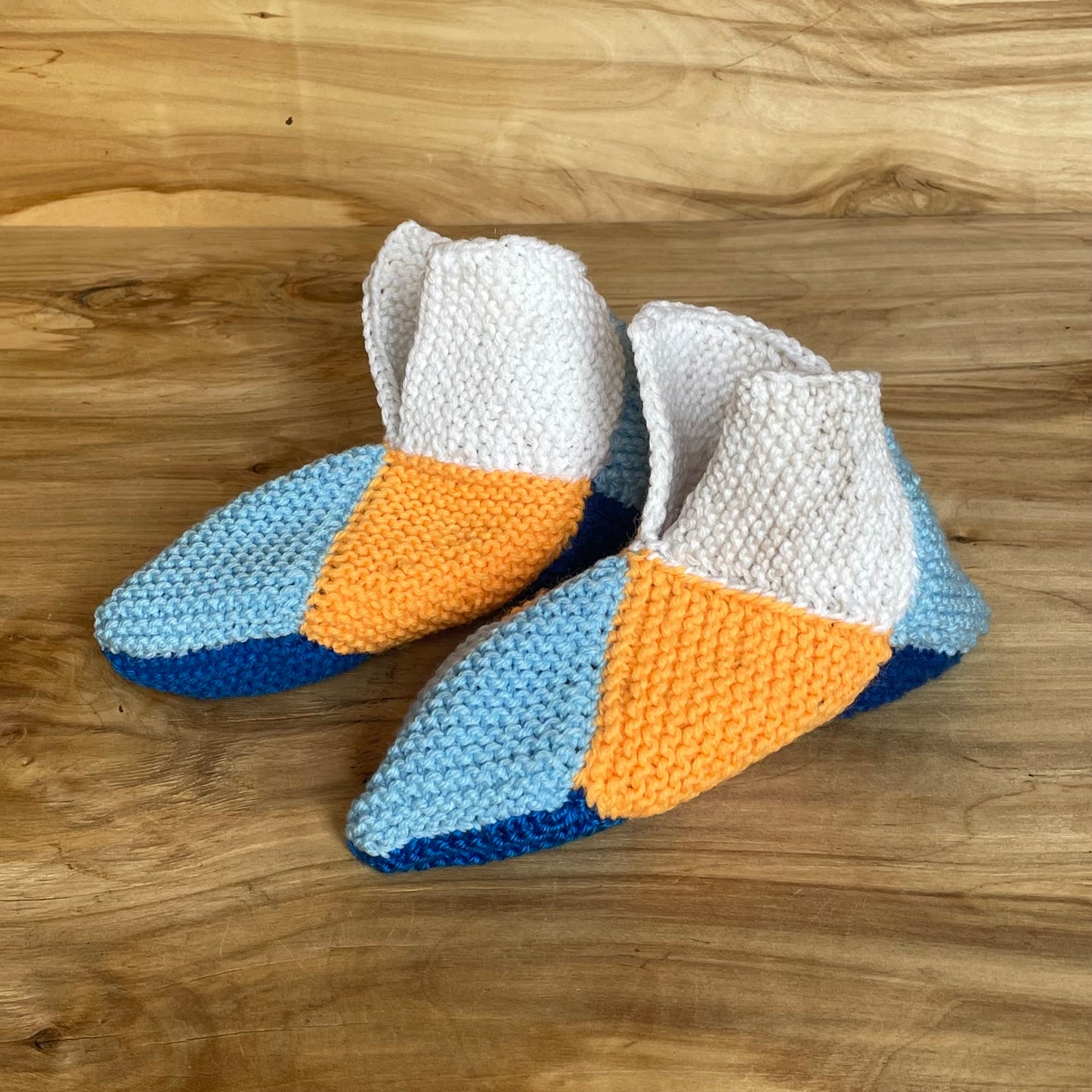 Zilas/baltas/dzeltenas mājas čībiņas 36.-38.izm. (INBE 6) - www.tiptip.lv 