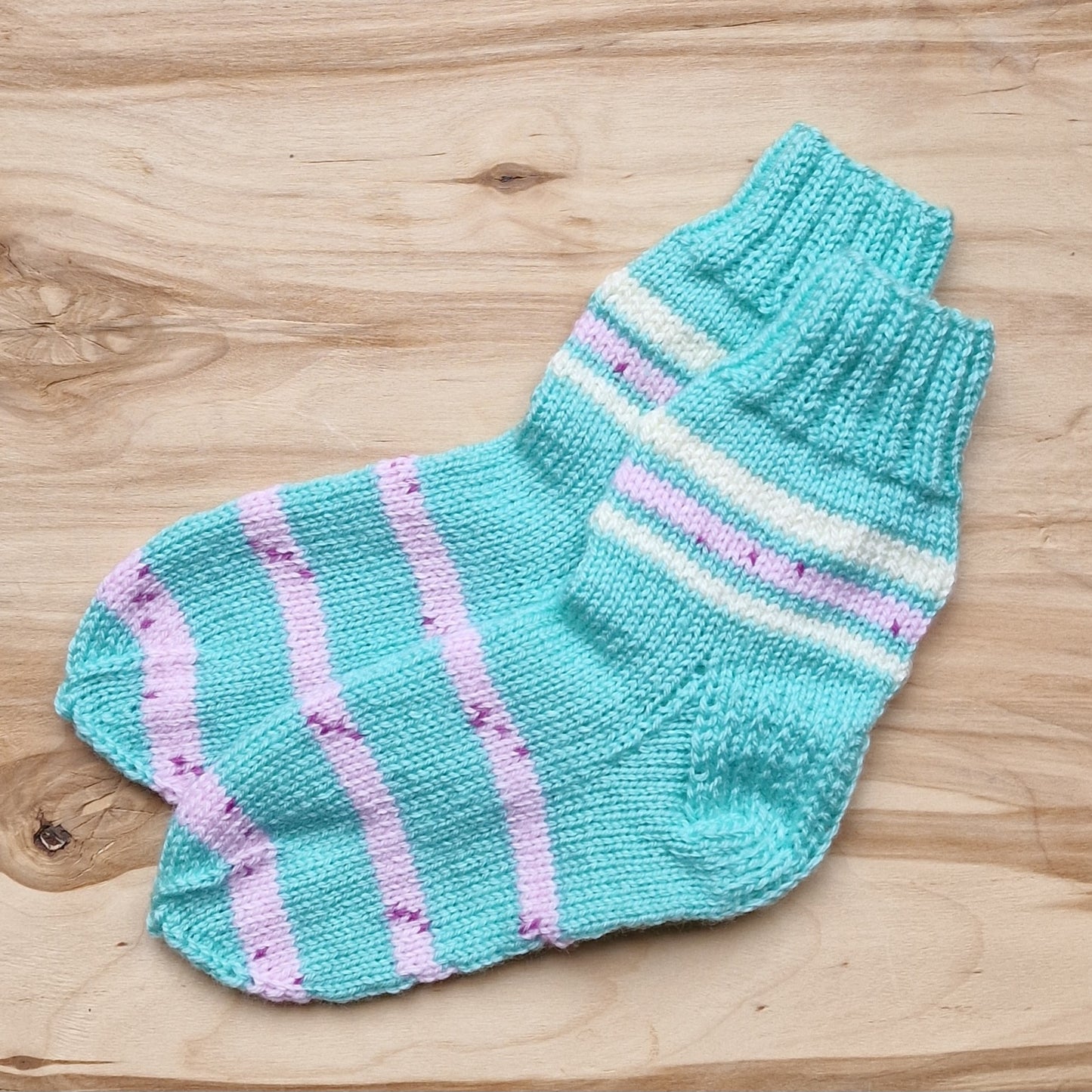 Zilizaļas ar strīpām vilnas zeķes bērniem 30.-32.izm. (VEZI 30) - www.tiptip.lv 