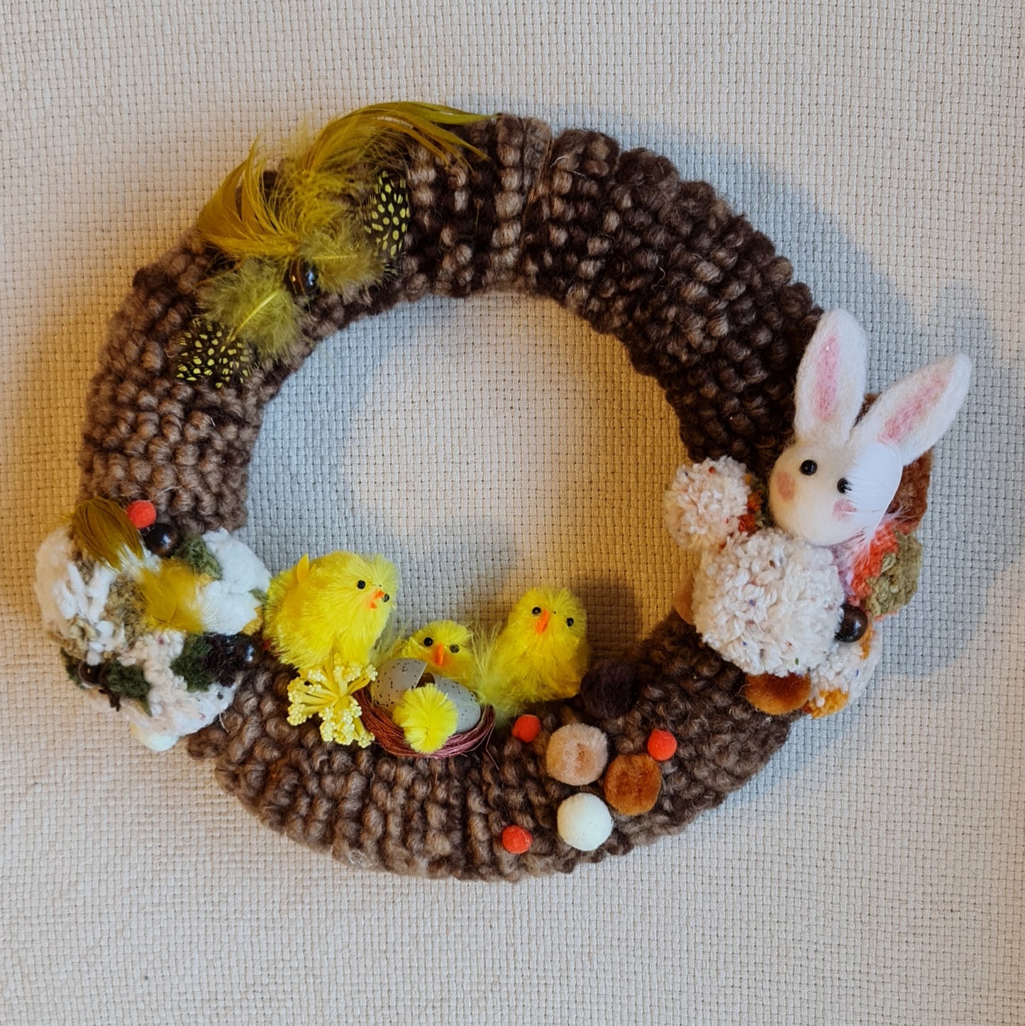 Easter decoration - wreath with chicks and a bunny (AIPU 38) 