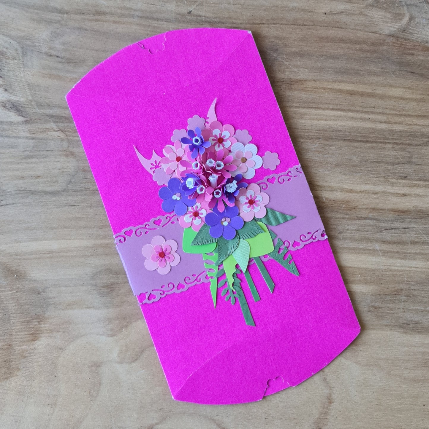 Paper gift wrapping box in pink color with 3D decoration - flower bouquet 17 x 11 cm (AMA)