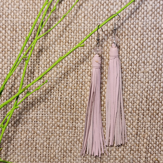 Light leather string earrings in soft light pink color of equal length leather strips with glazed split pearl (length 13 cm) bottom row 2nd from left (JŠČ)