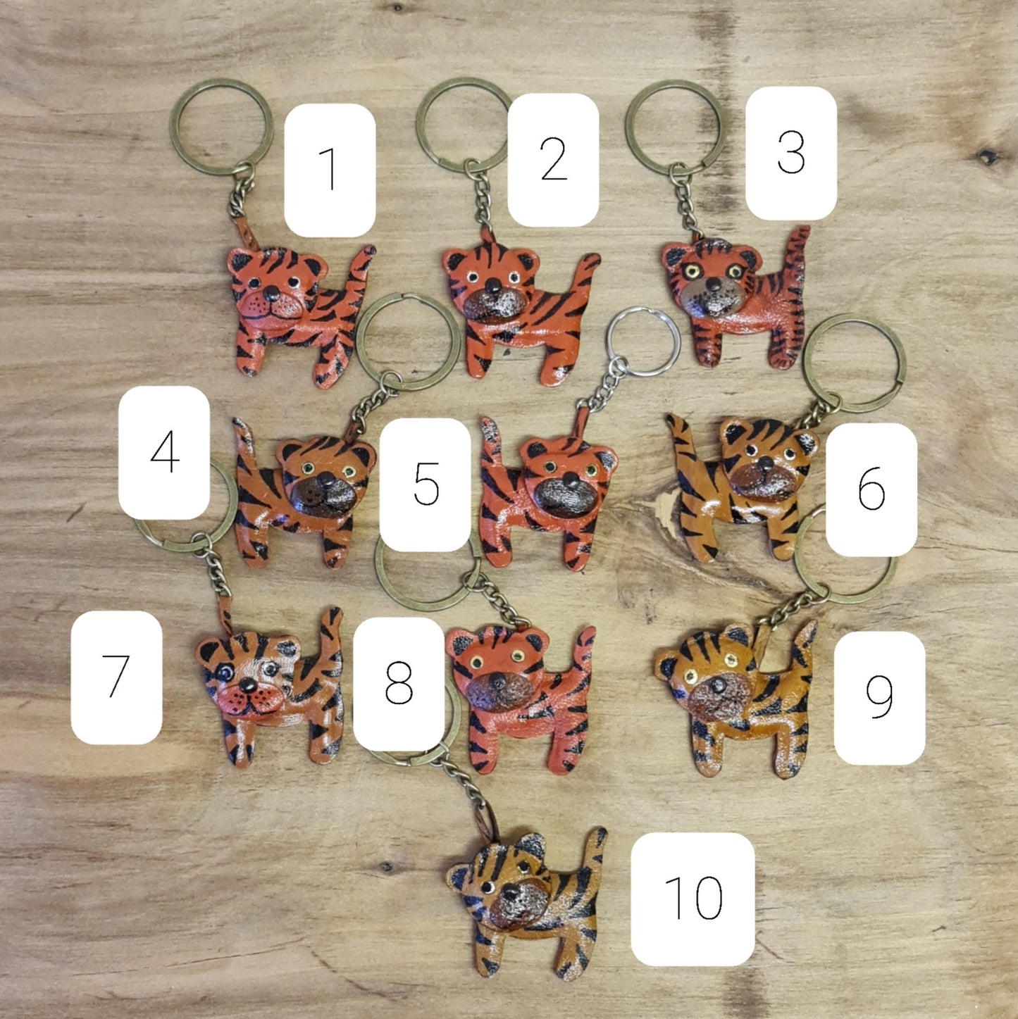 Leather keychain horoscope sign - tiger No. 3 top row / right side (~4.5 x 5.5 cm without metallic part) (YEŠČ)