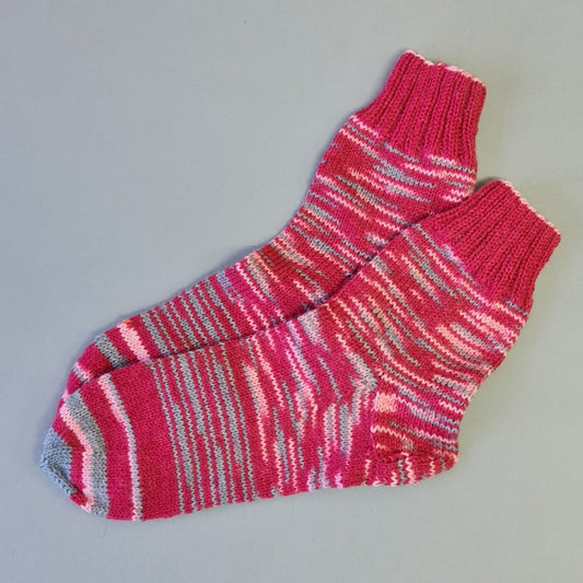 Sock yarn knitted warm socks size 34-36. in shades of pink with some gray lines (ZAMI)