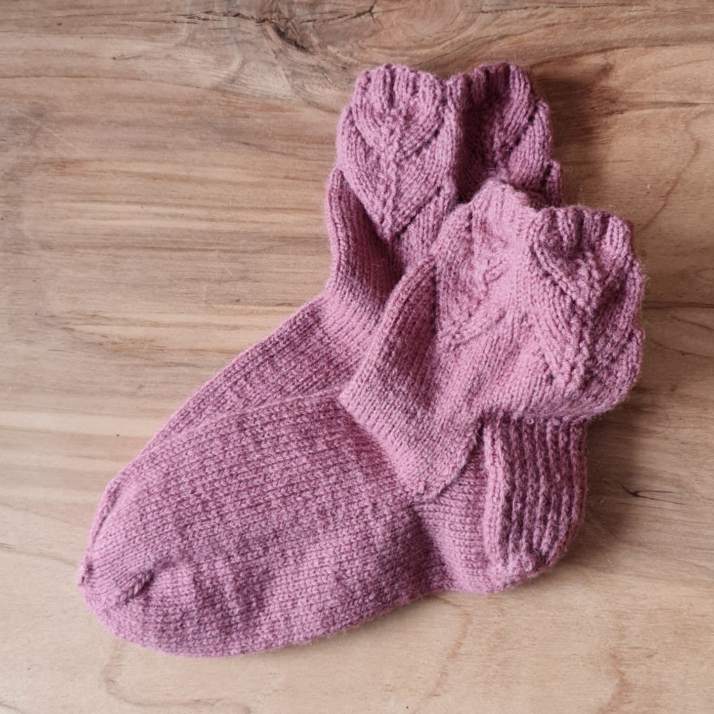 Pink-colored warm socks, size 33-35. (AIDZ 6)
