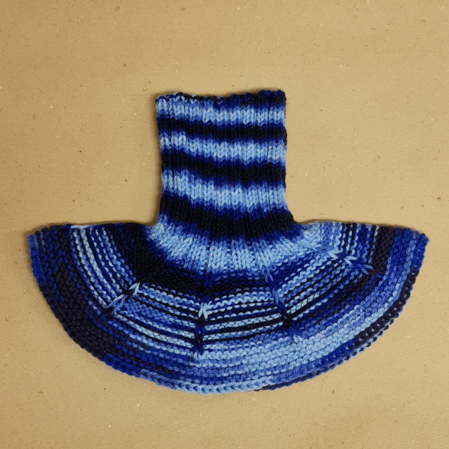 Various shades of blue / hand-knitted / children's yarn neck scarf (3-6 years) (INPO 33)
