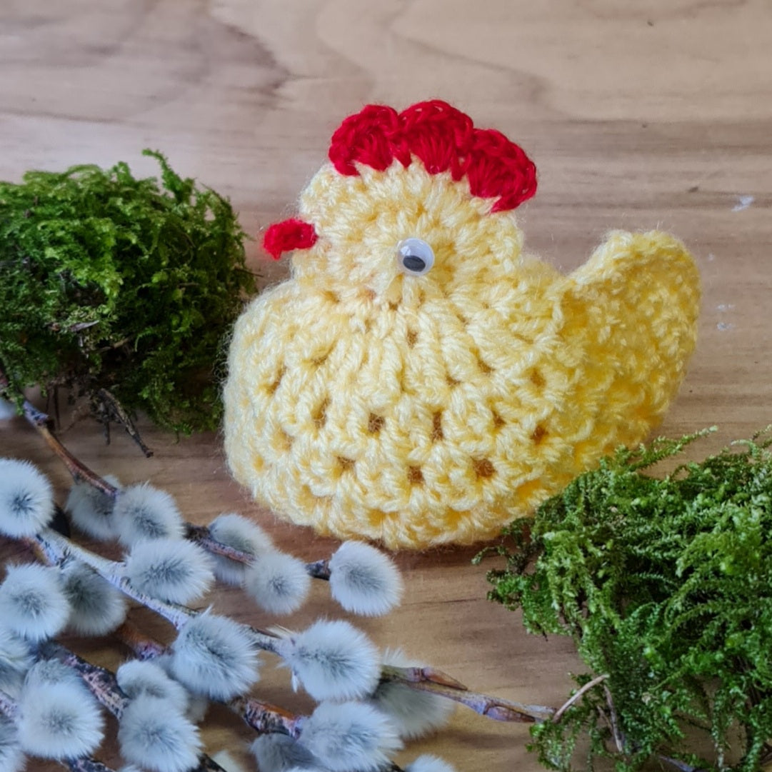 Light yellow crochet chicken - 1 egg warmer (11x9cm) (INKU)
