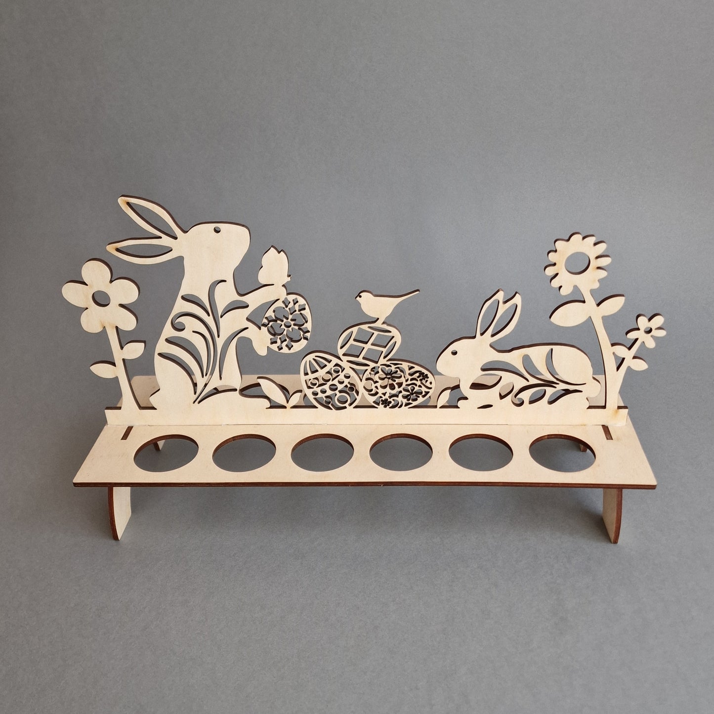 Light plywood 12 egg holder with bunnies/eggs/flowers 35x12.5 cm height (RAJO 25)