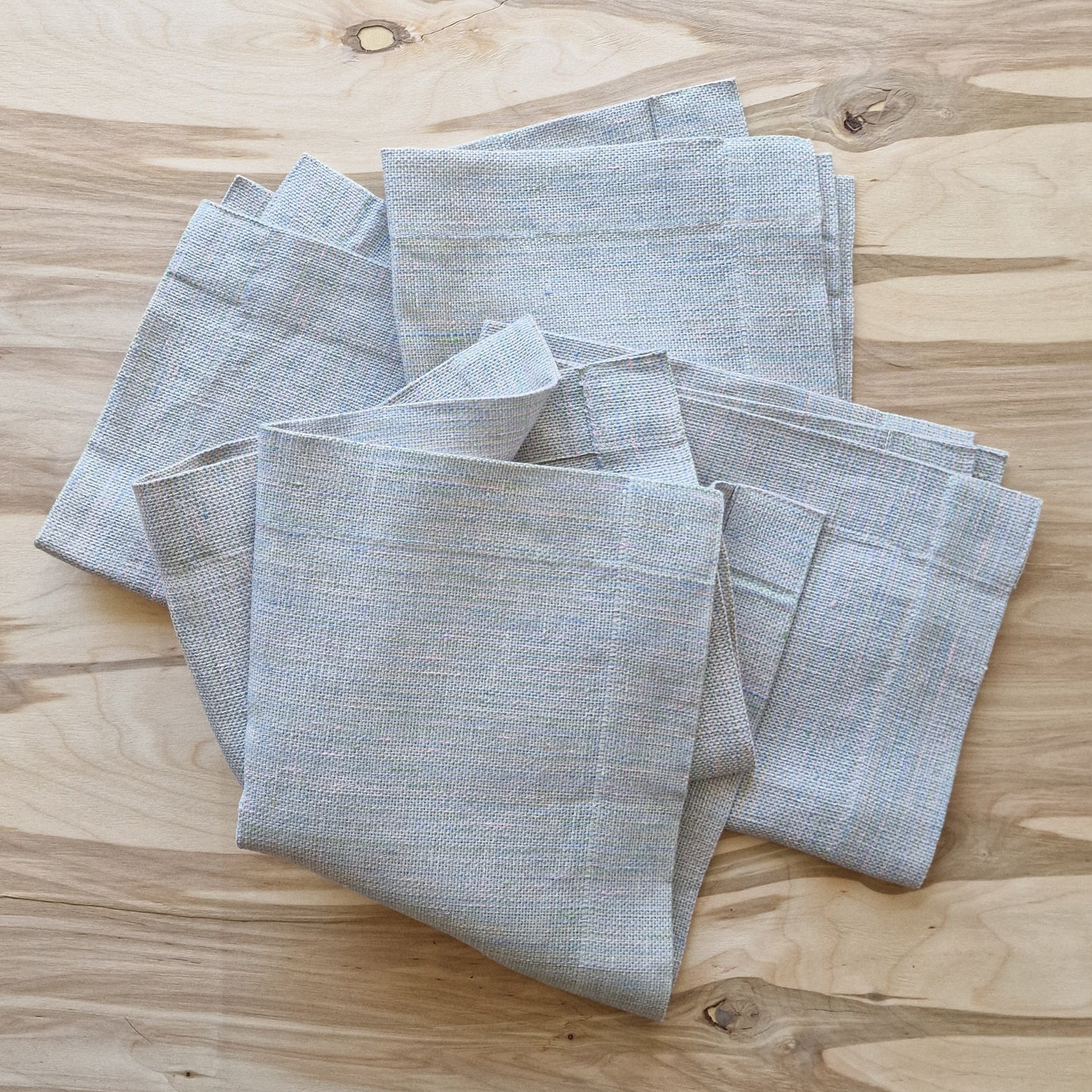 Light-toned linen napkins 40 x 50 cm (DZPĕ 19-22)