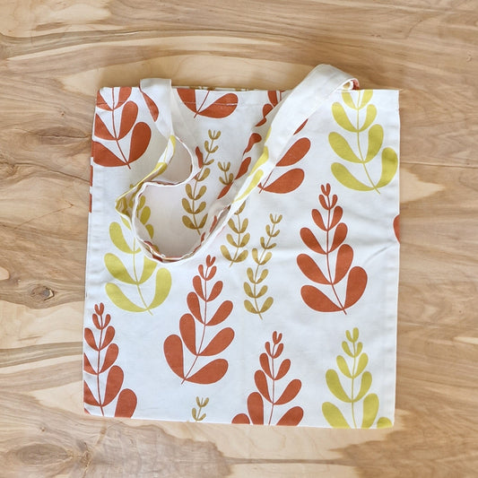 Cotton fabric shopping bag. White / green / brown. (HOME 10)