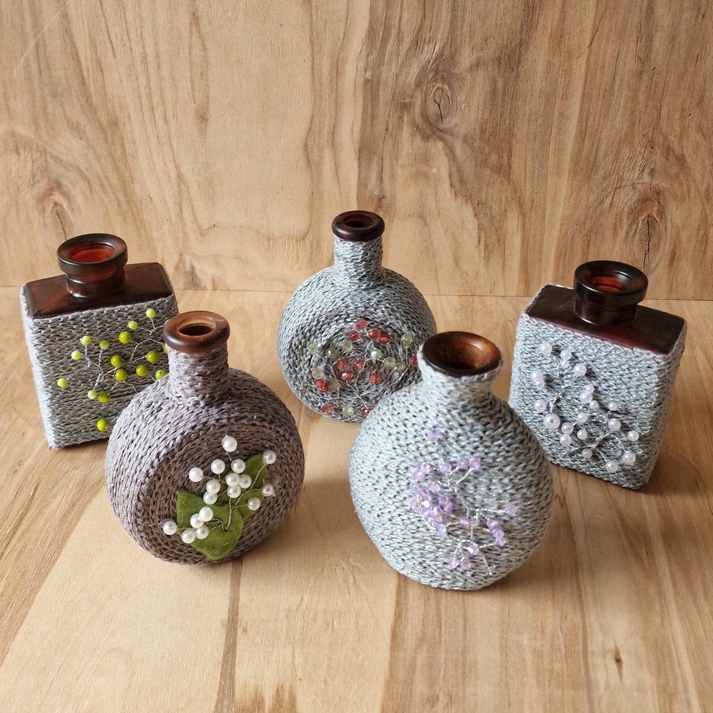 Square bottle/vase with white beads (SPKA 49)