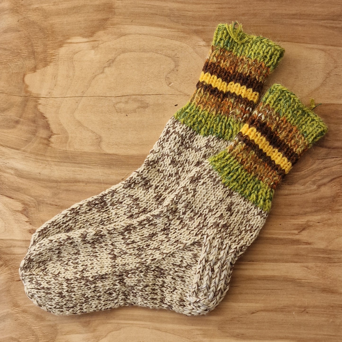 Brown / sand color warm socks size 40-42. (ALMA 77)