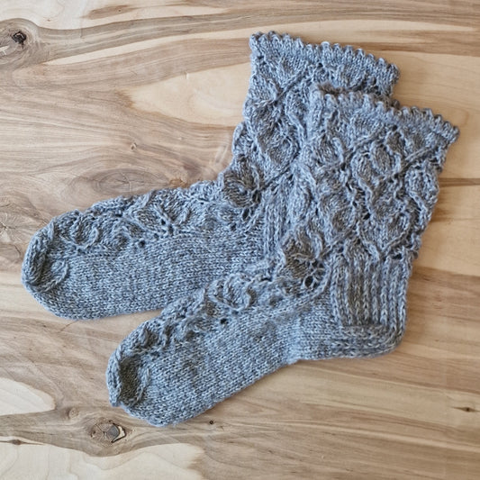 Gray and white lace knit warm socks 35-37. size (SITE 19)