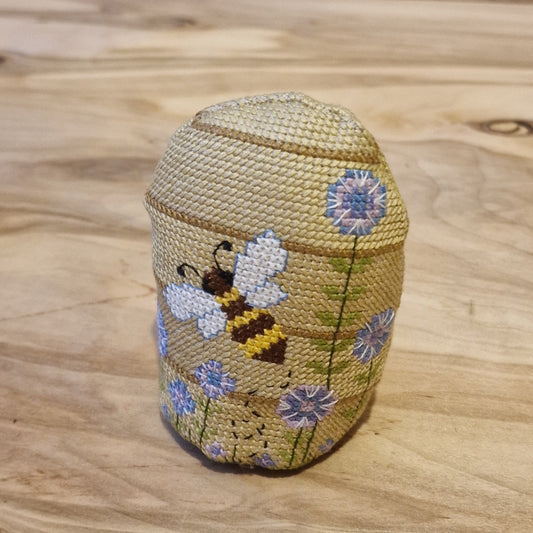 Decor / pincushion "Beehive" (RECE 11)