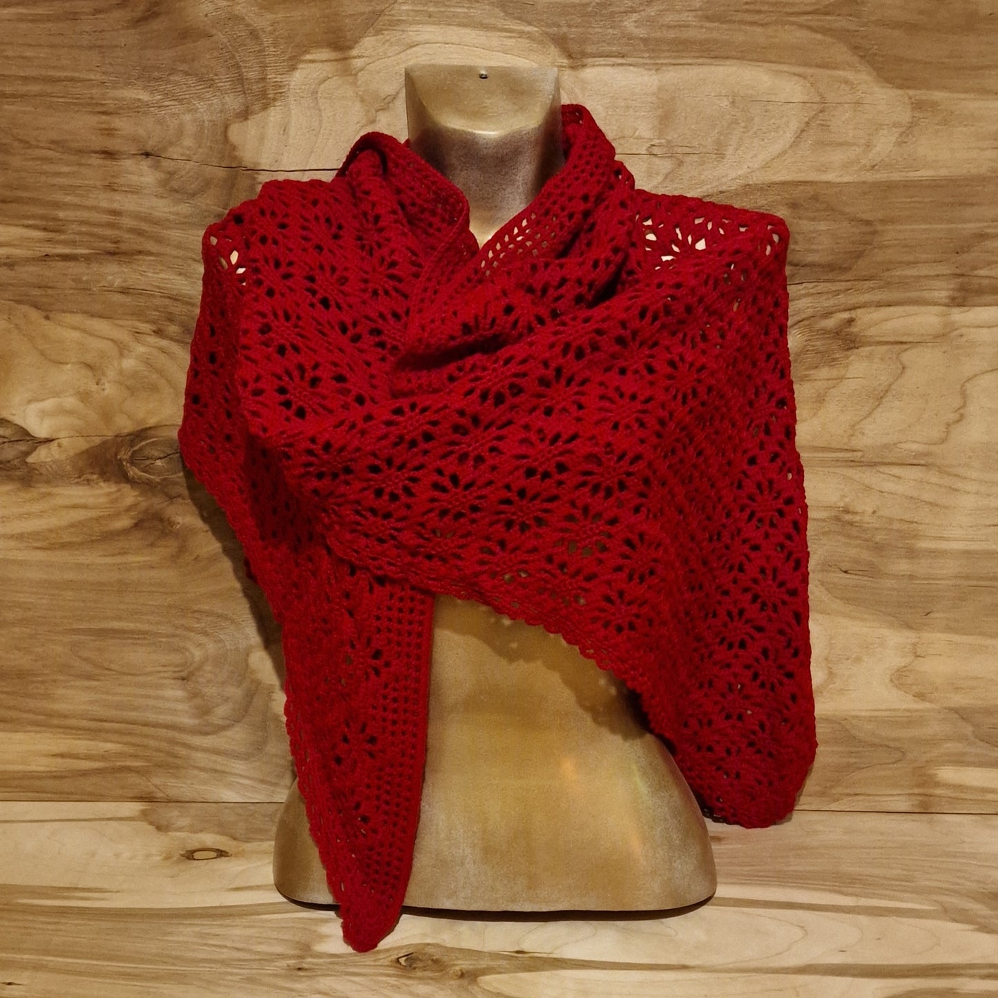 Red crocheted scarf with floral pattern / widest edge 188 cm (INPO 55)