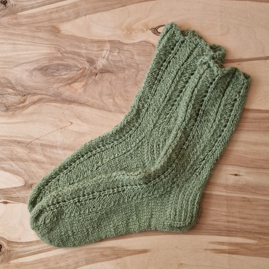 Woolen socks size 35-37. soft green (MASTER 24)