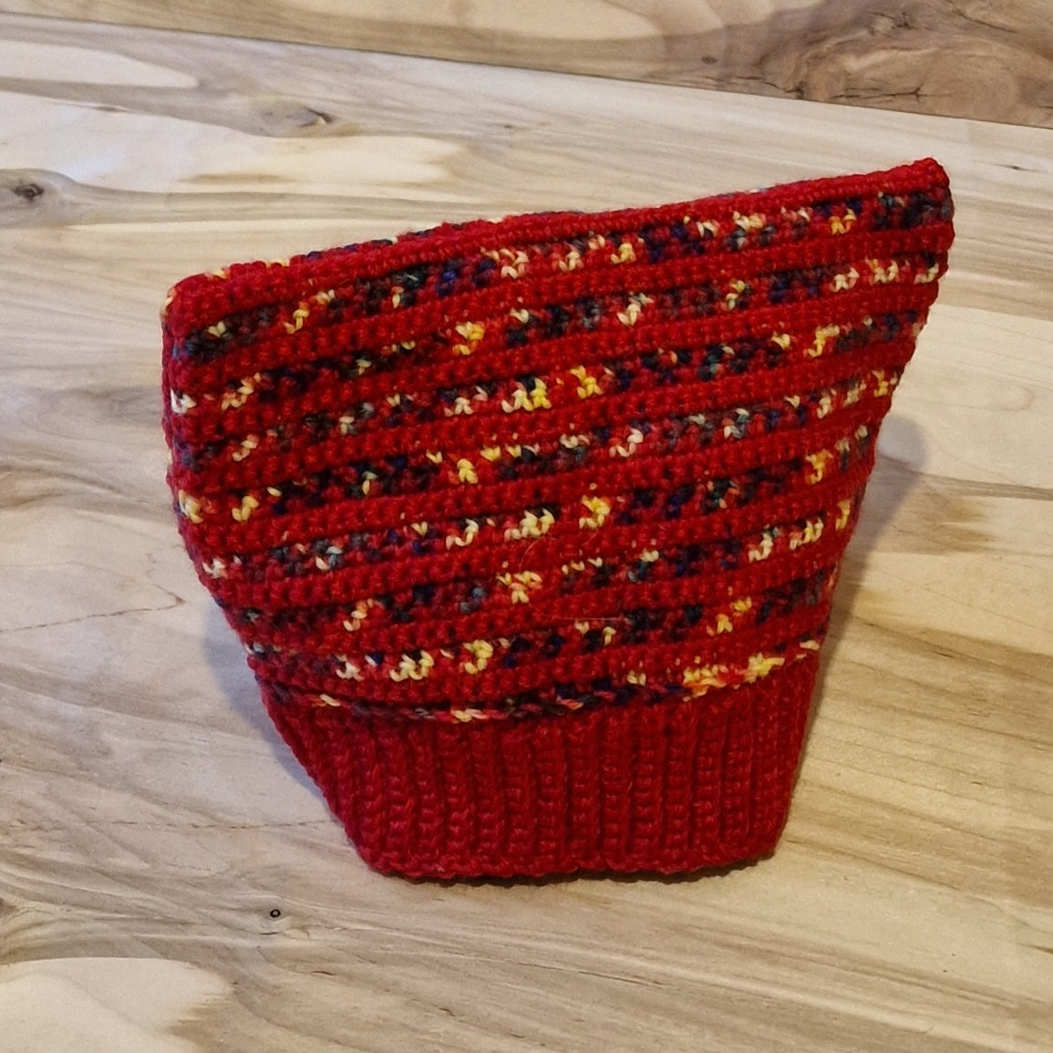 Red spotted knitted children's hat (ANST 21)