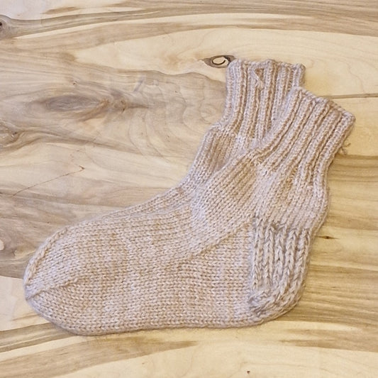 Light orange-brown warm socks size 37-39. (ALMA 81)