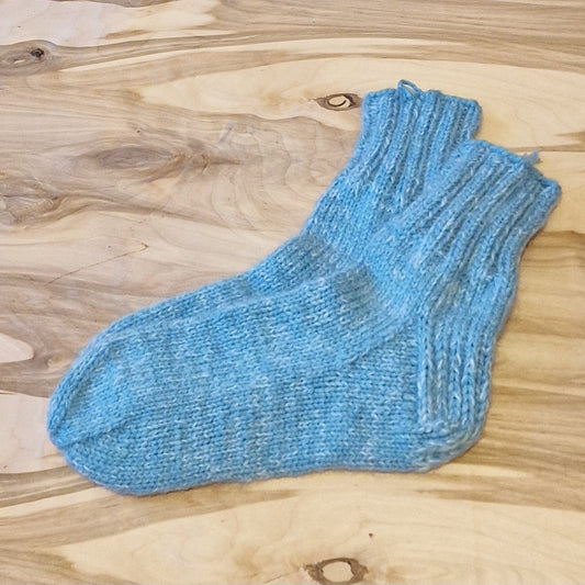 Light blue-white warm socks size 42-44. (ALMA 82)