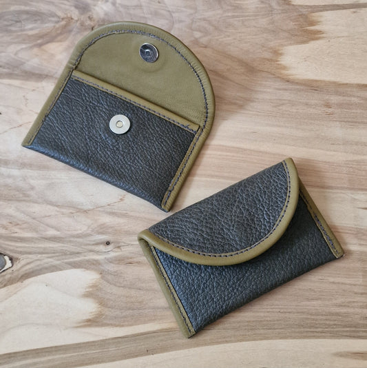 Small leather wallet in khaki color (RARA 64)