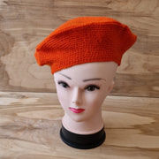 Oranža tamborēta berete (DZTO 10)