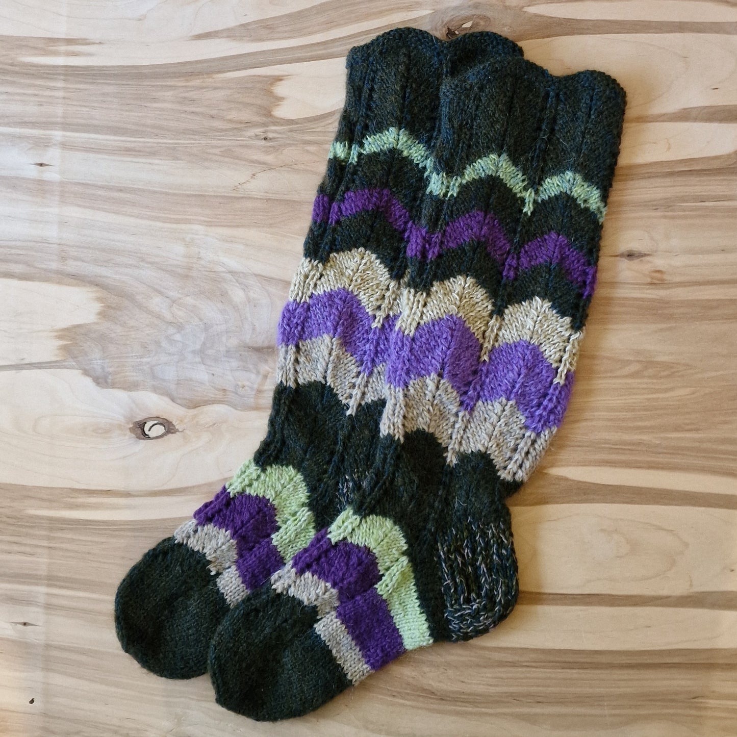 Green violet half-length warm socks size 37-39. (DZTO 13)