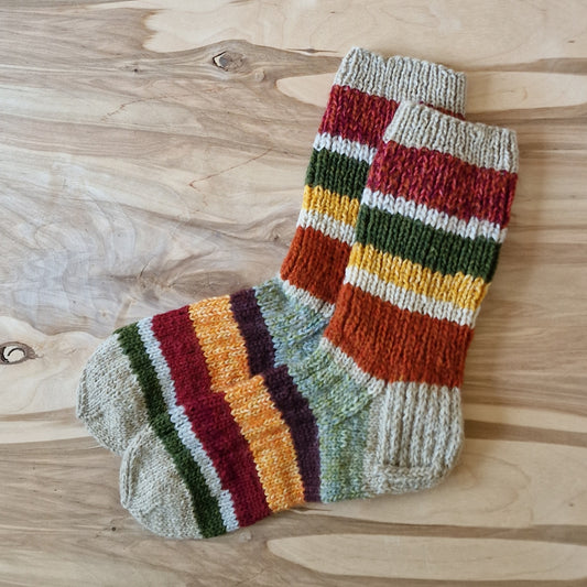 Variegated striped warm socks size 40-42. (DZTO 18)