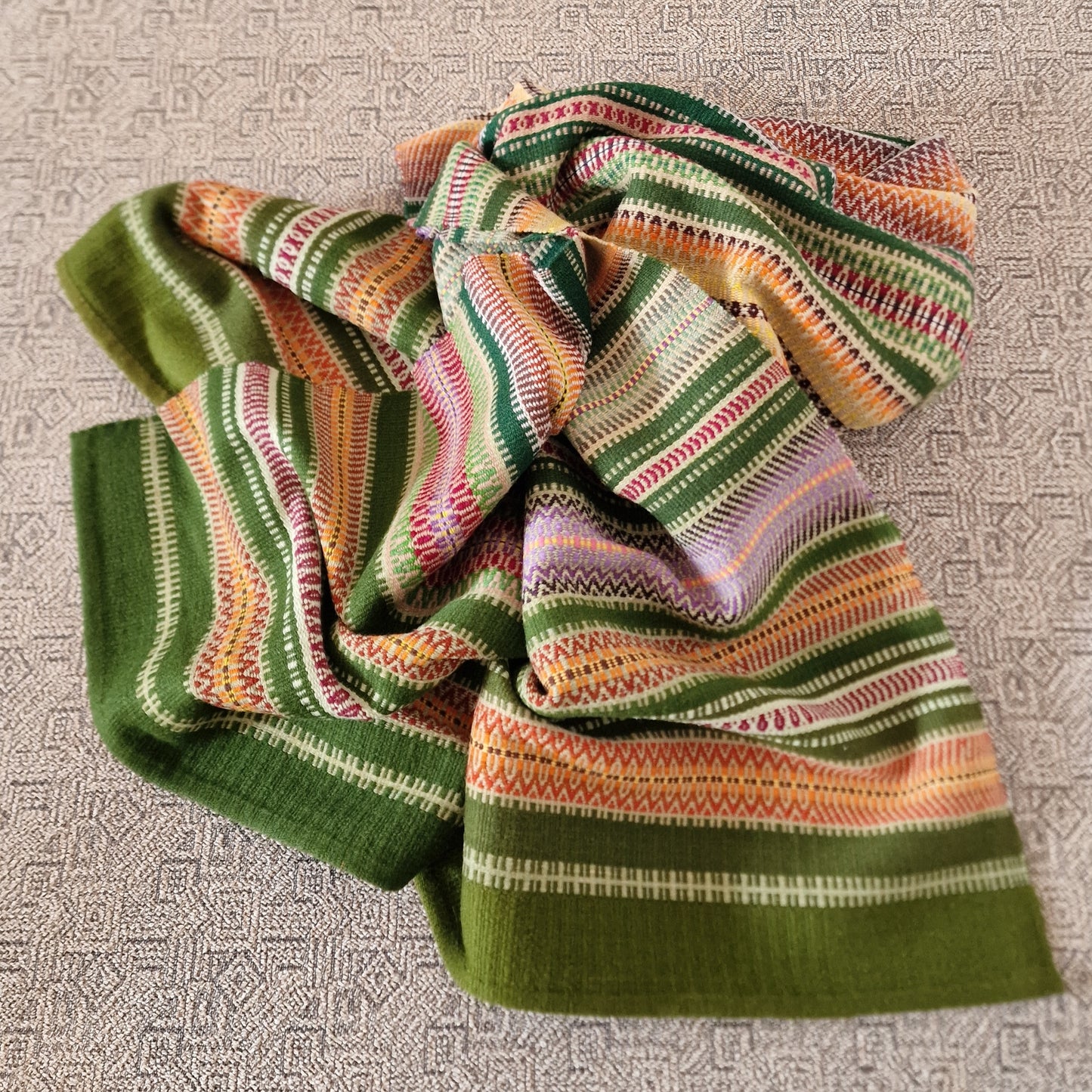 Woven wool blanket / bedspread in warm tones (DZTO 27)